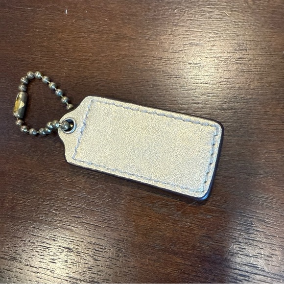 COACH Hang Tag Gold Metallic Leather Key Fob Bag Charm 2” Keychain - Picture 3 of 5